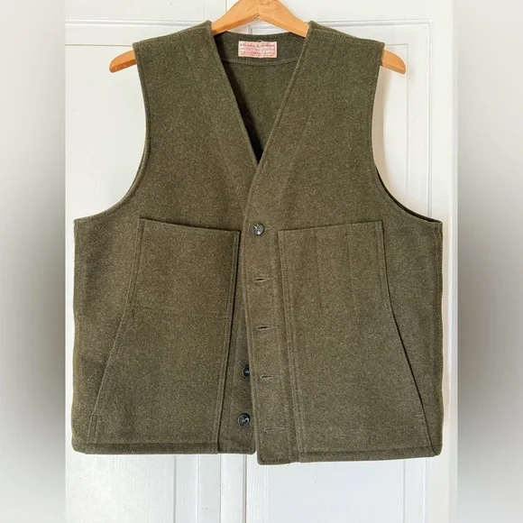 Filson Mackinaw wool vest in hunter green - Picture 3 of 6